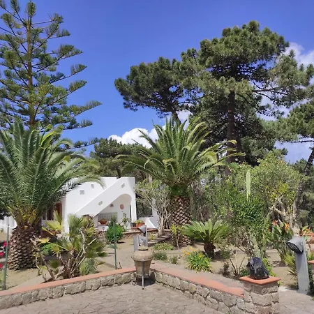 Casa La Pineta Vakantiehuis Lipari (Isola Lipari)